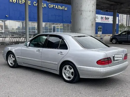 Mercedes-Benz E 200 2000 года за 3 500 000 тг. в Шымкент – фото 14