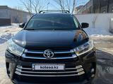 Toyota Highlander 2015 года за 12 500 000 тг. в Уральск – фото 2
