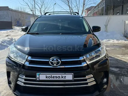 Toyota Highlander 2015 года за 14 500 000 тг. в Уральск – фото 2
