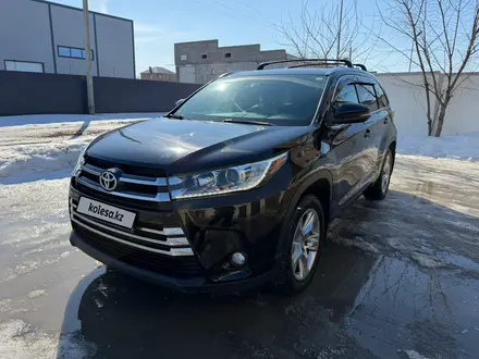 Toyota Highlander 2015 года за 14 500 000 тг. в Уральск