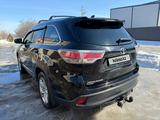 Toyota Highlander 2015 года за 12 500 000 тг. в Уральск – фото 4