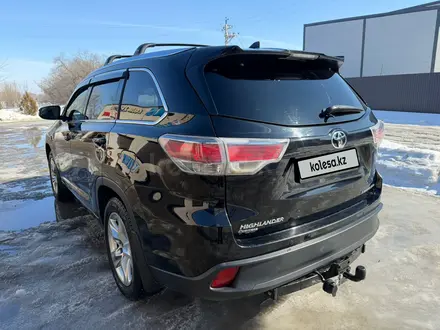 Toyota Highlander 2015 года за 14 500 000 тг. в Уральск – фото 4