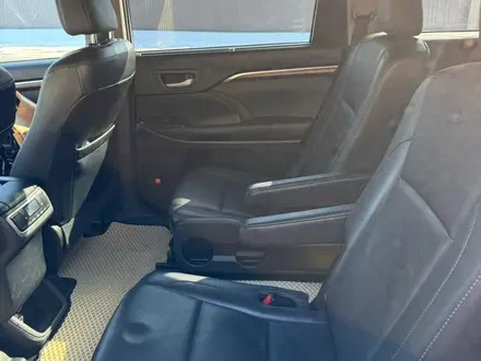 Toyota Highlander 2015 года за 14 500 000 тг. в Уральск – фото 8
