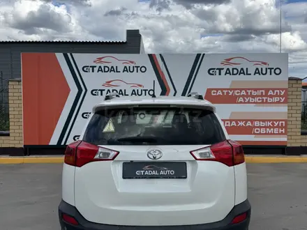 Toyota RAV4 2015 года за 10 000 000 тг. в Актобе – фото 8