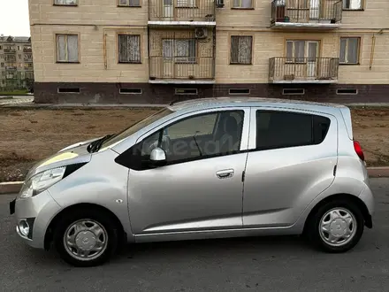 Chevrolet Spark 2014 года за 3 700 000 тг. в Туркестан – фото 2