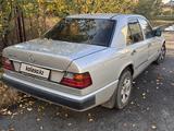 Mercedes-Benz E 200 1989 года за 1 000 000 тг. в Талдыкорган – фото 2