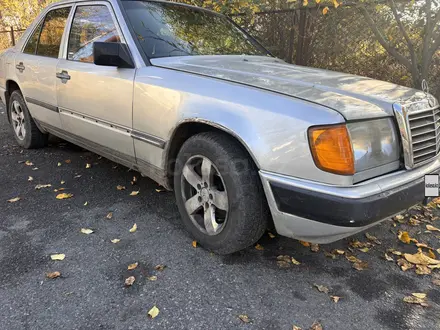 Mercedes-Benz E 200 1989 года за 1 000 000 тг. в Талдыкорган – фото 4