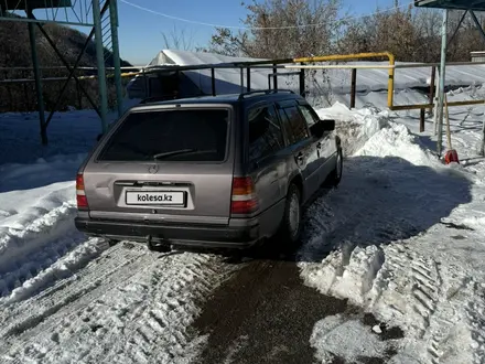 Mercedes-Benz E 230 1991 года за 1 400 000 тг. в Алматы – фото 5