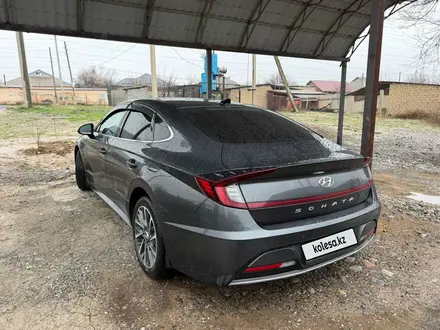 Hyundai Sonata 2021 года за 10 500 000 тг. в Шымкент – фото 2