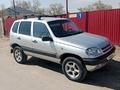 Chevrolet Niva 2004 года за 1 500 000 тг. в Атырау – фото 2