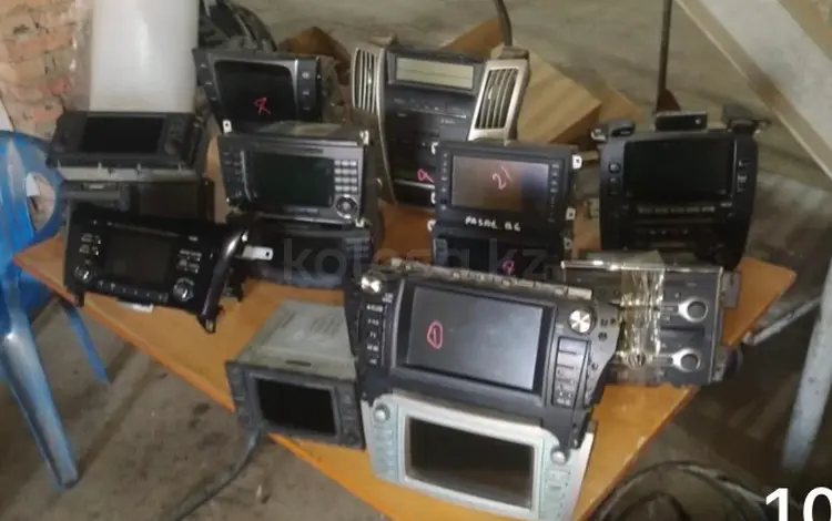 Магнитола монитор команд магнитофон за 1 100 тг. в Караганда