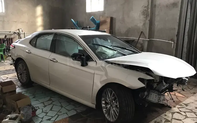 Toyota Camry 2018 года за 77 777 тг. в Караганда
