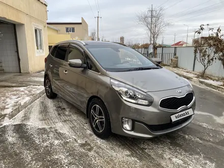 Kia Carens 2015 года за 7 800 000 тг. в Атырау – фото 6