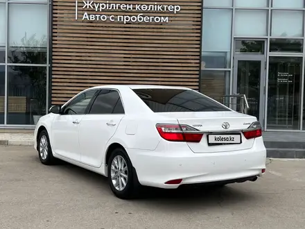 Toyota Camry 2015 года за 9 690 000 тг. в Актау – фото 2