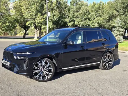 BMW X7 2022 года за 66 000 000 тг. в Тараз