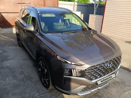 Hyundai Santa Fe 2022 года за 16 500 000 тг. в Семей