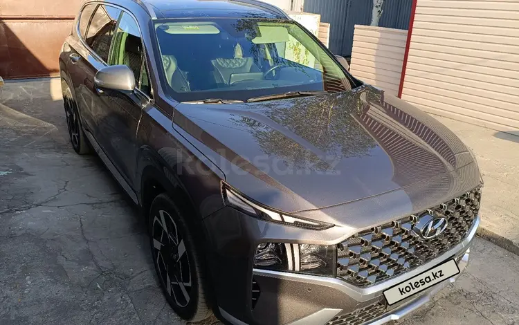 Hyundai Santa Fe 2022 года за 16 500 000 тг. в Семей