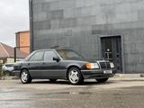 Mercedes-Benz E 260 1990 года за 1 450 000 тг. в Кокшетау