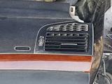 Дефлекторы часы дерево на тарпеда на мерседес W221 за 1 000 тг. в Шымкент – фото 5