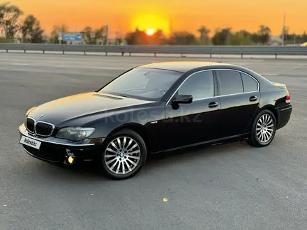 BMW 750 2005 года за 4 400 000 тг. в Алматы – фото 22