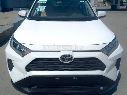 Toyota RAV4 2023 года за 17 500 000 тг. в Семей