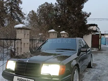 Mercedes-Benz E 320 1992 года за 3 500 000 тг. в Алматы