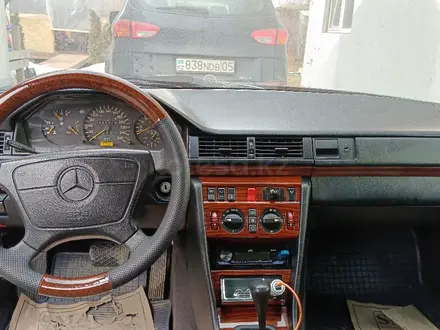 Mercedes-Benz E 320 1992 года за 3 500 000 тг. в Алматы – фото 6