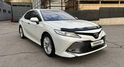 Toyota Camry 2019 года за 16 500 000 тг. в Алматы – фото 2