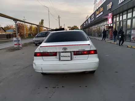 Toyota Camry 1997 года за 3 000 000 тг. в Алматы – фото 4