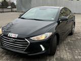 Hyundai Elantra 2017 года за 5 300 000 тг. в Уральск