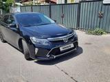 Toyota Camry 2017 года за 10 500 000 тг. в Алматы – фото 2