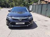 Toyota Camry 2017 года за 10 500 000 тг. в Алматы