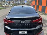 Hyundai Elantra 2019 года за 5 500 000 тг. в Уральск – фото 5