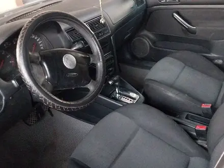 Volkswagen Golf 2004 года за 1 800 000 тг. в Алматы – фото 4