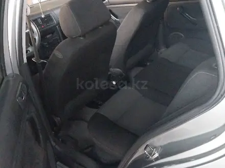 Volkswagen Golf 2004 года за 1 800 000 тг. в Алматы – фото 5