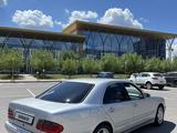 Mercedes-Benz E 320 2000 годаfor5 500 000 тг. в Астана – фото 4