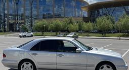Mercedes-Benz E 320 2000 годаfor5 500 000 тг. в Астана – фото 3