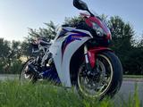 Honda  CBR 1000 RR 2009 годаүшін3 500 000 тг. в Алматы – фото 4