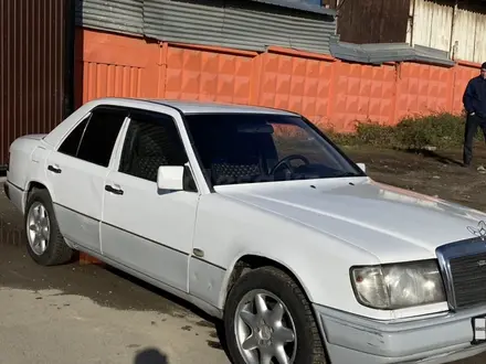 Mercedes-Benz E 230 1991 года за 1 700 000 тг. в Алматы – фото 3