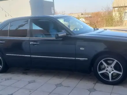 Mercedes-Benz E 280 1997 года за 2 450 000 тг. в Шымкент – фото 4