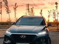 Hyundai Santa Fe 2019 года за 14 500 000 тг. в Шымкент