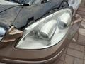 Фара передняя Mercedes W245 за 50 000 тг. в Алматы – фото 2