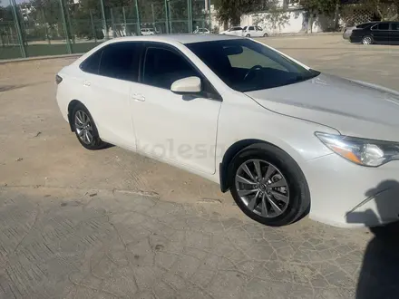 Toyota Camry 2016 года за 6 700 000 тг. в Жанаозен – фото 2