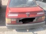 Volkswagen Passat 1993 годаfor850 000 тг. в Астана – фото 2