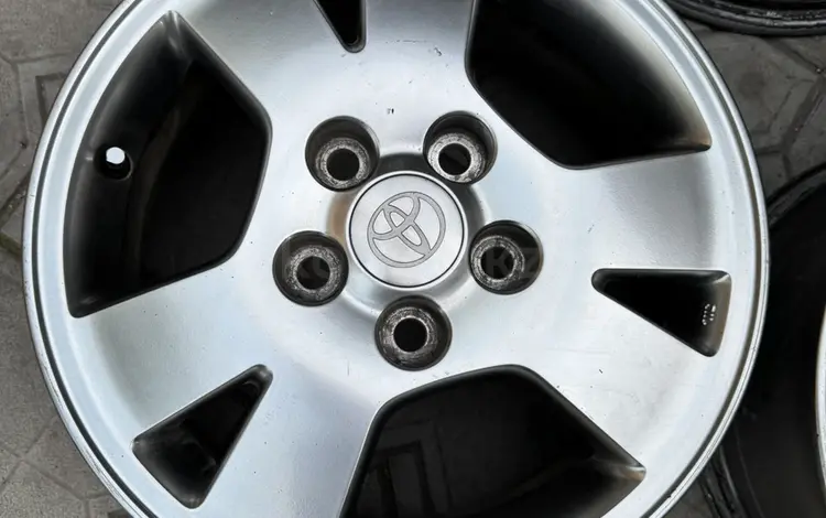 Привозные диски оригинал Toyota с гайкамиүшін80 000 тг. в Алматы