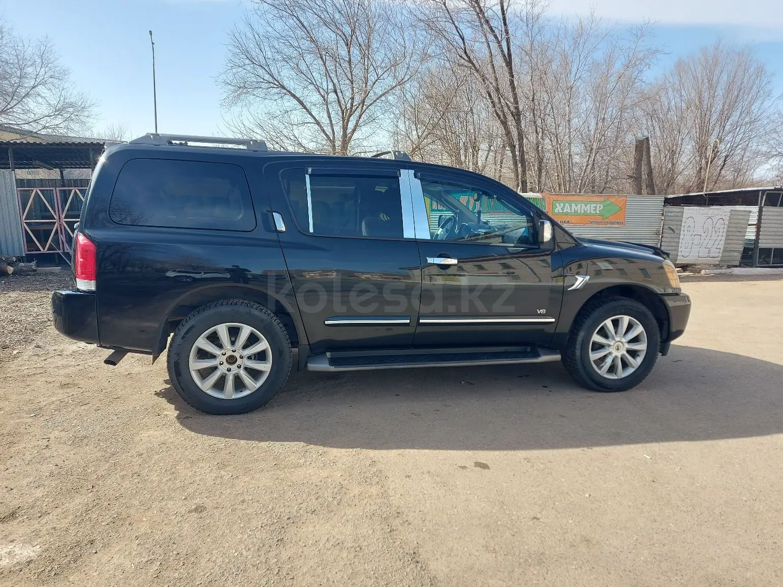 Nissan Armada, 2004