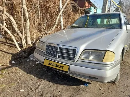 Mercedes-Benz C 180 1994 года за 600 000 тг. в Алматы