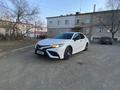 Toyota Camry 2021 года за 12 000 000 тг. в Атырау – фото 2