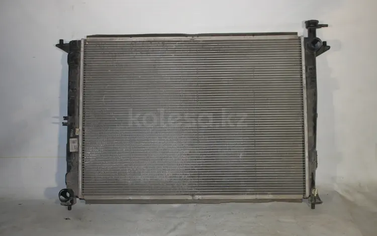 Радиатор охлаждения двигателя Hyundai Santa Fe за 70 000 тг. в Караганда