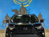 Toyota RAV4 2021 года за 18 500 000 тг. в Актау – фото 2